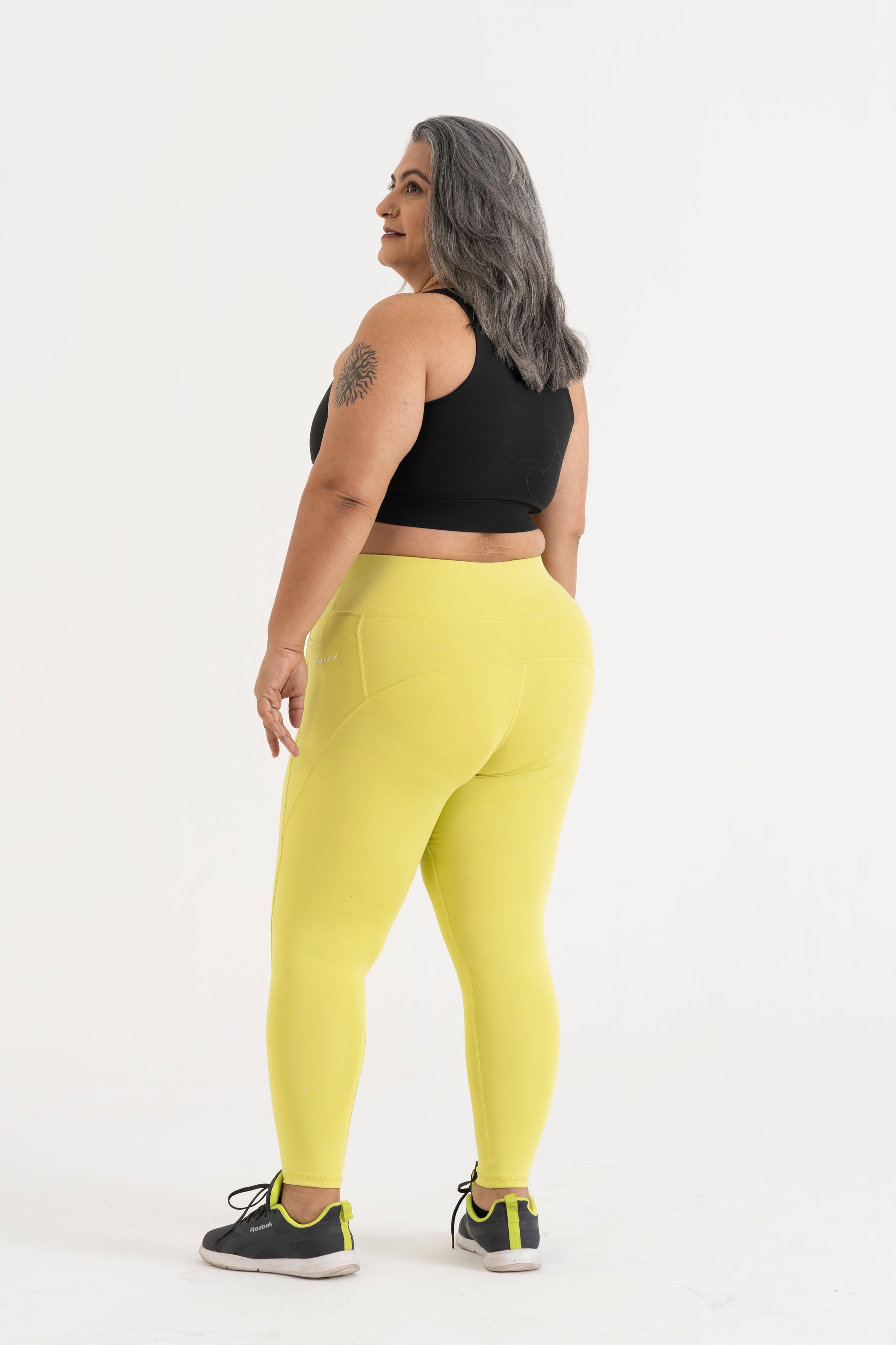 Plus Size Legging Outfits for Curvy Gals Over 40